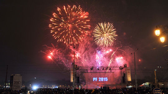 Ohňostroj nad Dunajom v rámci osláv Nového roka...