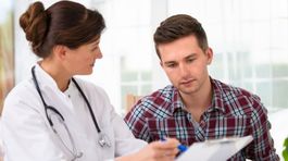 V ambulanciách o päť poplatkov menej