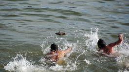 Róm Plamen už takmer má drevený kríž. 