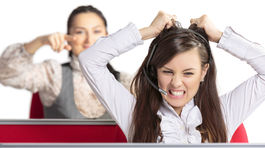 Nevraživá kolegyňa? Nepozerajte doľava ani doprava