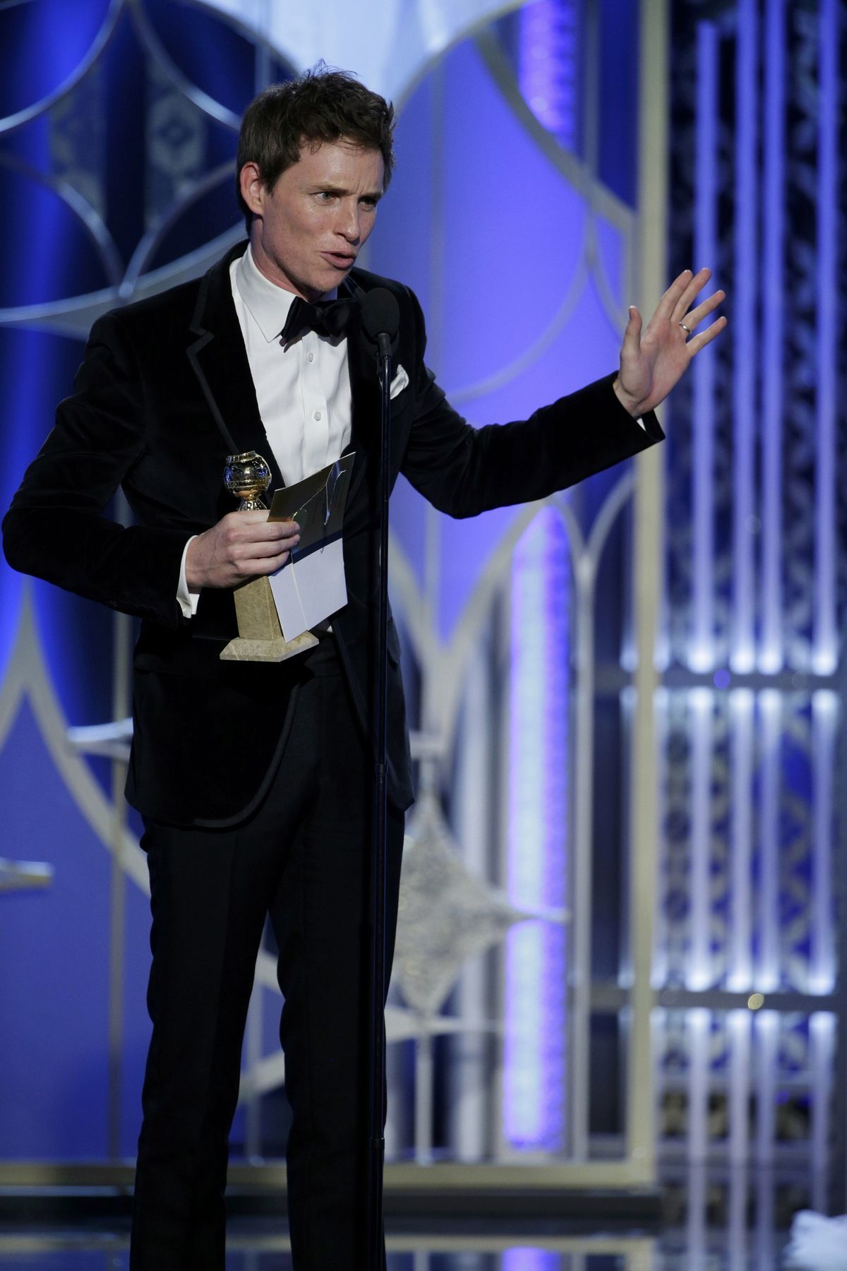 Herec Eddie Redmayne si odniesol domov Zlatý...