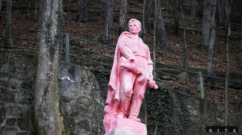 Banská Bystrica, socha partizána