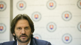 Predaj zbraní cez internet zakážu ešte v tomto roku