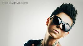 Tatérka búra predsudky. Je uznávanou umelkyňou