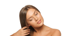 Argánový olej pomôže pri striách aj zničených vlasoch