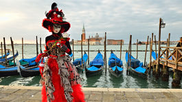 Vystresovaní Benátčania turistov nenávidia a protestujú proti nim. Prežijú však bez nich?