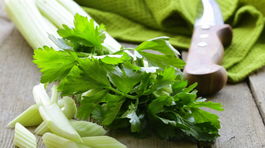 Zelerová šťava môže pomôcť problematickej pleti