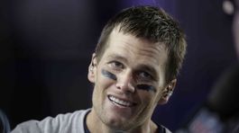 Z pomalého chlapca je americký hrdina. Brady je synonymum úspechu