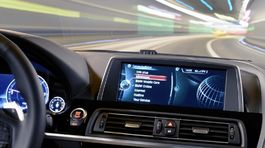 Automobilky budú musieť radikálne zmeniť obchodný model