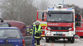 Platy majú porásť policajtom aj hasičom