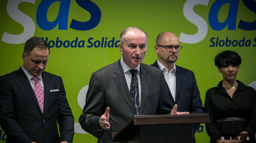 Zľava: Juraj Droba a Eugen Jurzyca, noví...