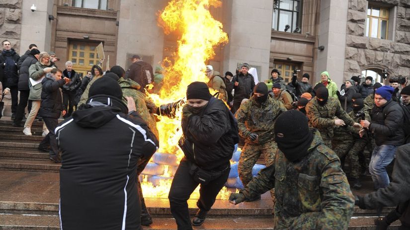 Ukrajina, plameň, oheň, Kyjev, protest,...