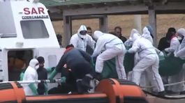 Pri líbyjských brehoch sa utopilo zrejme až 300 utečencov