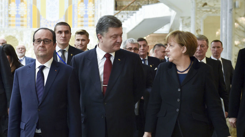 Francois Hollande, Petro Porošenko a Angela...