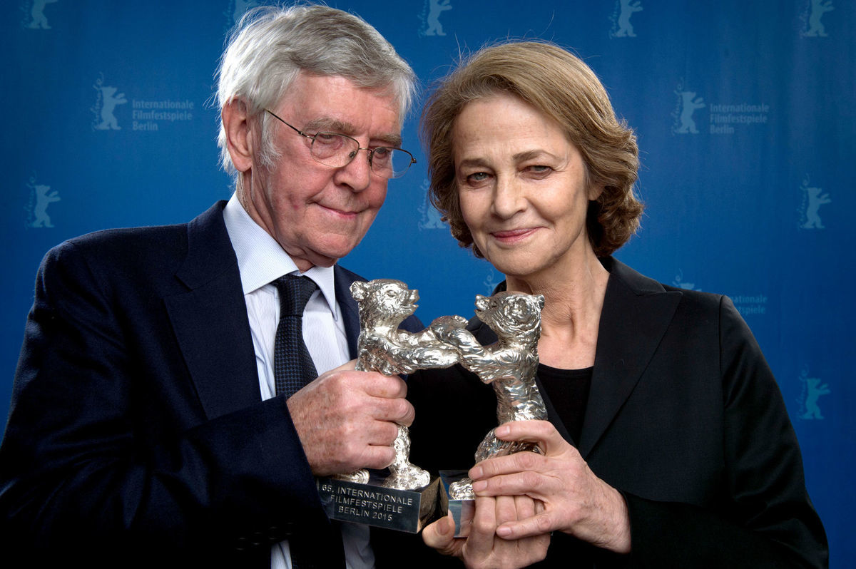 Herci Tom Courteney a Charlotte Rampling si...