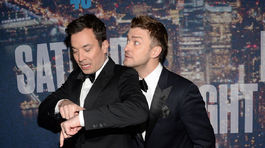 Zabávač Jimmy Fallon (vľavo) a spevák a herec Justin Timberlake.