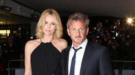 Zásnuby Charlize Theronovej a Seana Penna: Kráska povedala po rokoch pravdu