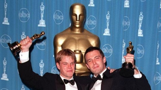 Dvojica mladých kamarátov, hercov, no v tomto...