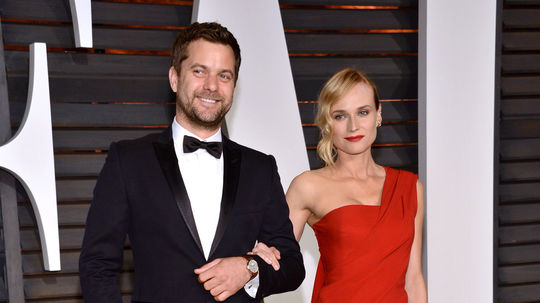 Herec Joshua Jackson a jeho snúbenica Diane...