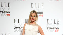 Moderátorka Laura Whitmore.