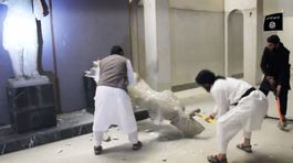 Teroristi predávajú kultúru, aby nakúpili smrť