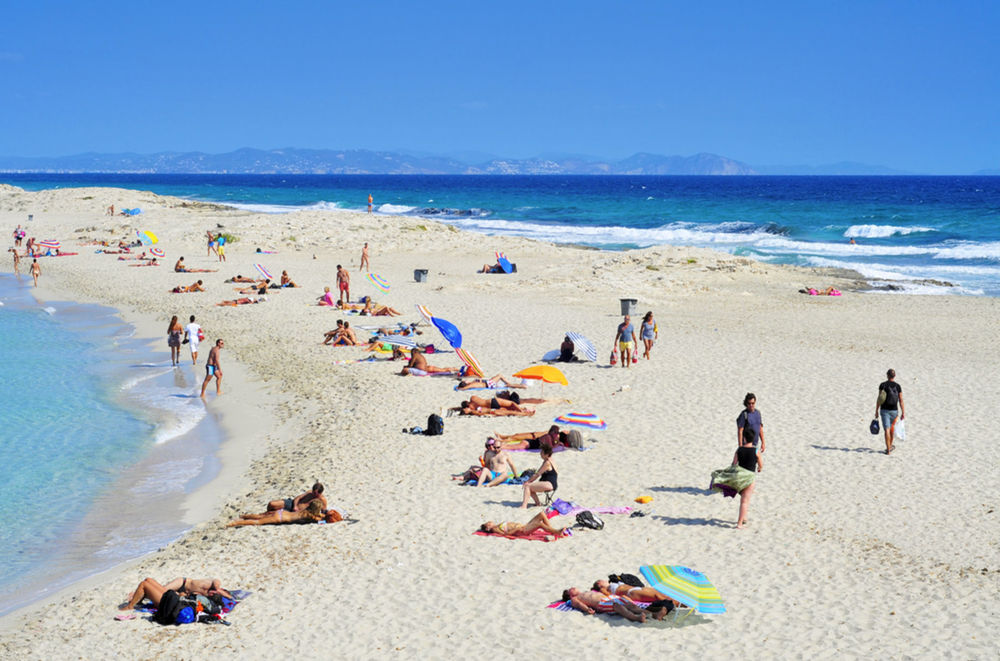 Playa de ses Illetes, Formentera, Španielsko.