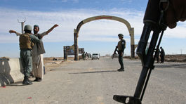 Výbuch cestnej bomby v Afganistane si vyžiadal najmenej 34 obetí