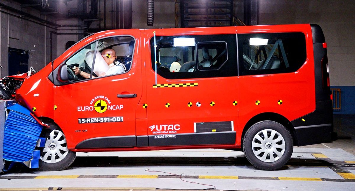Úžitkové dvojičky Renault Trafic a Opel Vivaro...