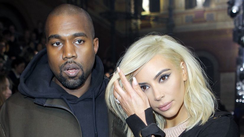 Raper Kanye West a jeho manželka Kim Kardashian...
