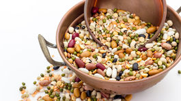 Zdroj bielkovín pri budovaní svalov nehrá rolu