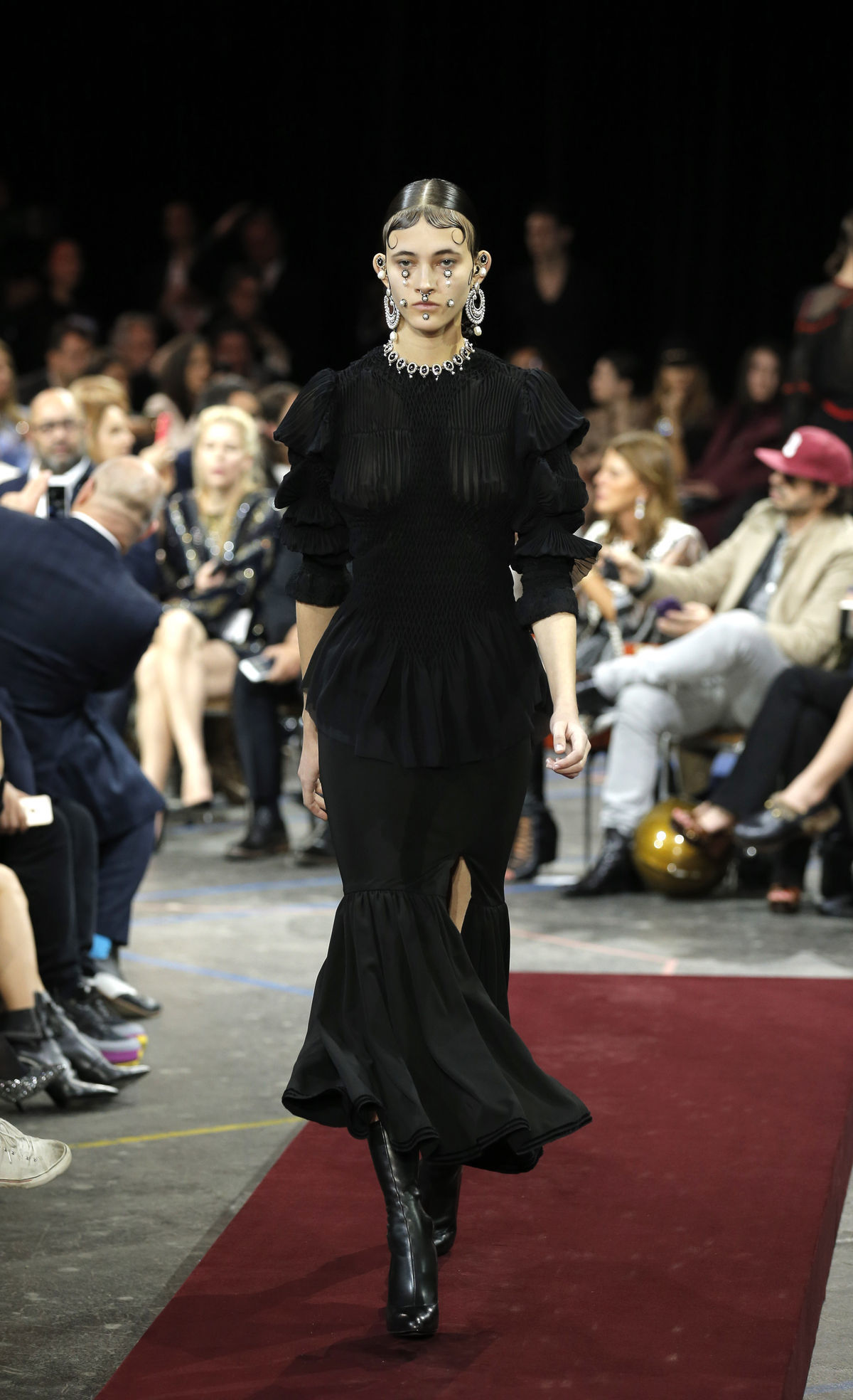 Prehliadka módneho domu Givenchy - kolekcia...