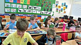 Deťom sa školské uniformy páčia, rozhodnúť sa musia rodičia