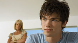 Štyri zásadné chyby pri výchove tínedžera! Preto vám to nejde