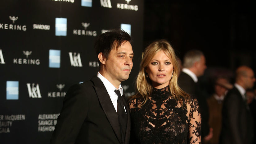 Kate Moss a jej manžel Jamie Hince 