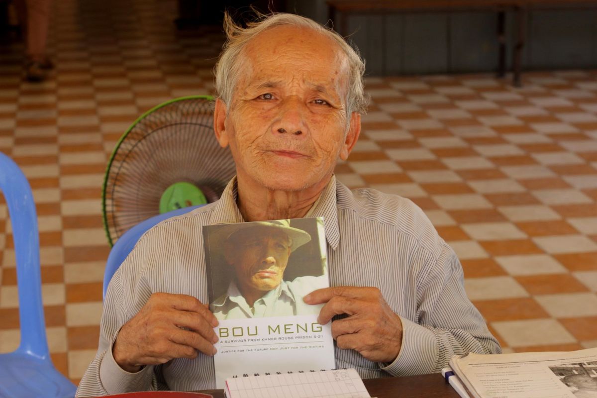 Bou Meng sa do Tuol Sleng každý deň vracia...