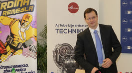 Učitelia odmietajú právo veta pri voľbe riaditeľa