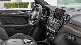 Mercedes-Benz GLE - 2016