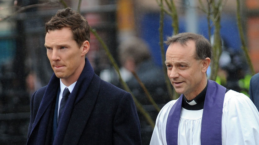 Herec Benedict Cumberbatch v sprievode Michaela...