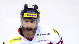 Handzuš: Túžim po titule, ale nevrátil som sa kvôli nemu