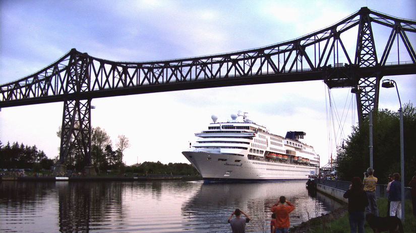 Najodvážnejším projektom, ktorému šéfoval, bola...