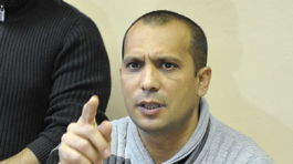 Ďalší sporný zásah? Rómovia tvrdia, že ich policajti počas pátracej akcie bili