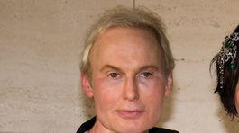 Priekopník v botoxe, dermatológ Brandt, sa obesil. Zabil ho sitkom?