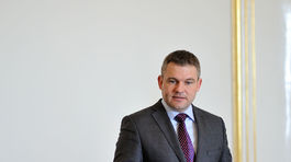 Pellegrini vyzval poslanca Jobbiku, aby okamžite zatvoril kanceláriu