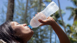 Tipy, ako počas dňa nezabúdať piť 