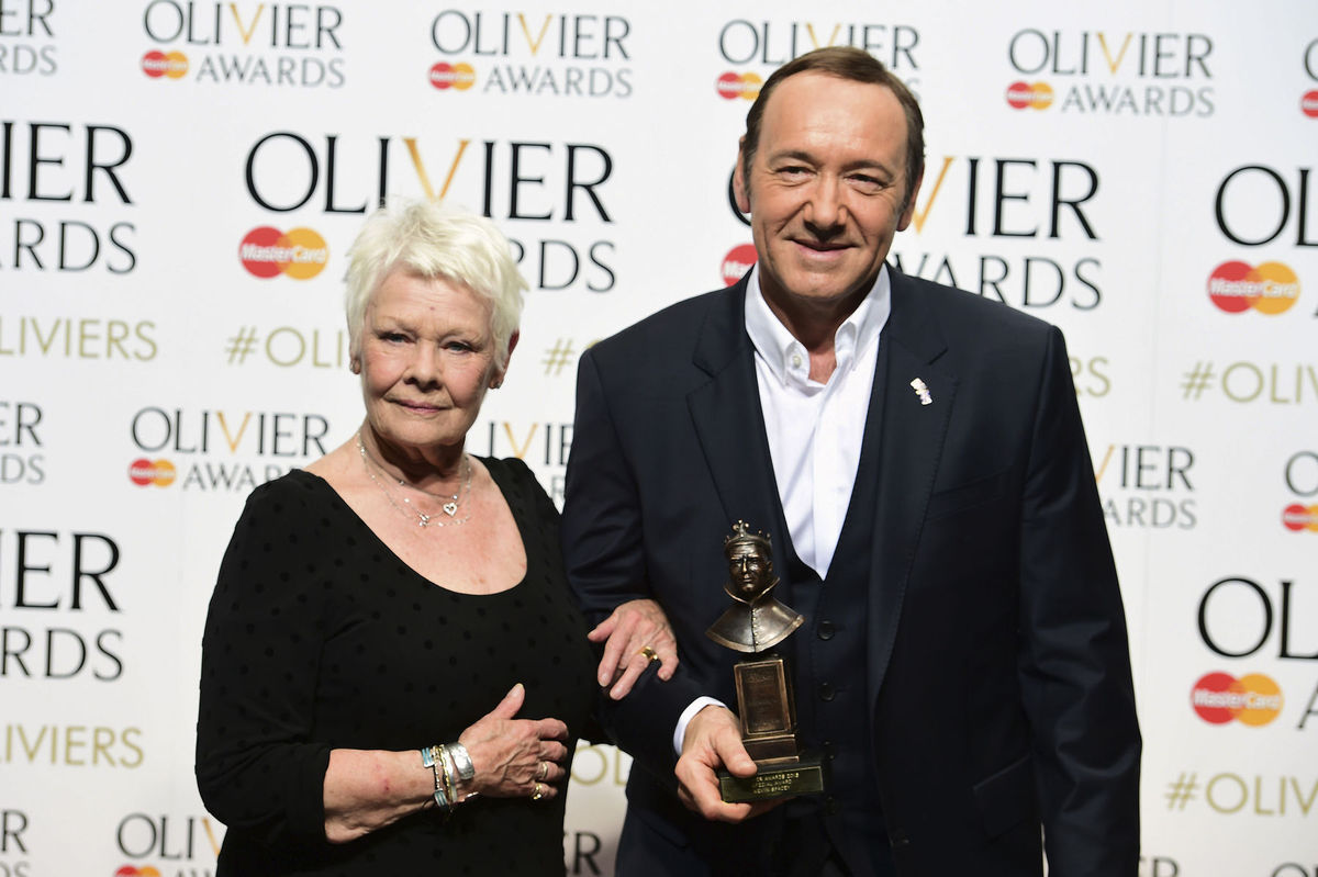 Herečka Judi Dench a herec Kevin Spacey,...