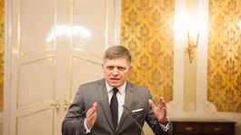 Fico bude oponovať návrhu EK o rozdelení utečencov, obáva sa terorizmu