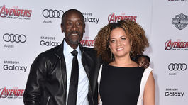 Herec Don Cheadle a jeho partnerka Bridgid Coulter.