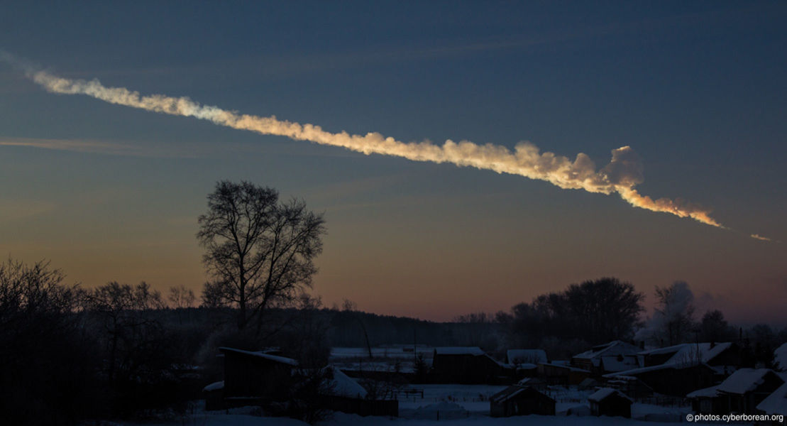 Stopa po meteorite Čeľabinsk.