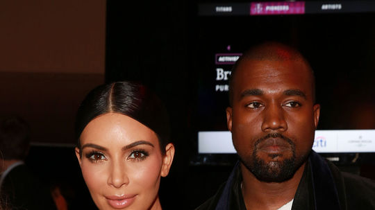 Manželský pár Kim Kardashian a Kanye West sa od...