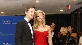 Podnikateľka Ivanka Trump prišla v spolčonosti manžela Jareda Kushnera.
